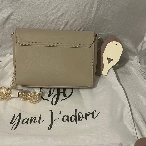 Yani J’adore Elegant Beige and White Women's Bag 2 Piece Set - Picture 6 of 8